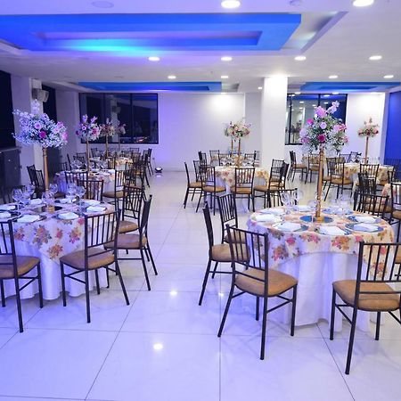 Hotel - Centro Comercial Punta Del Mar 萨利纳斯 外观 照片