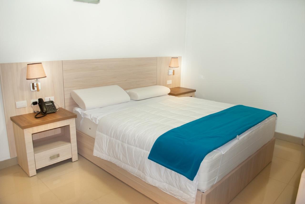 Hotel - Centro Comercial Punta Del Mar 萨利纳斯 客房 照片