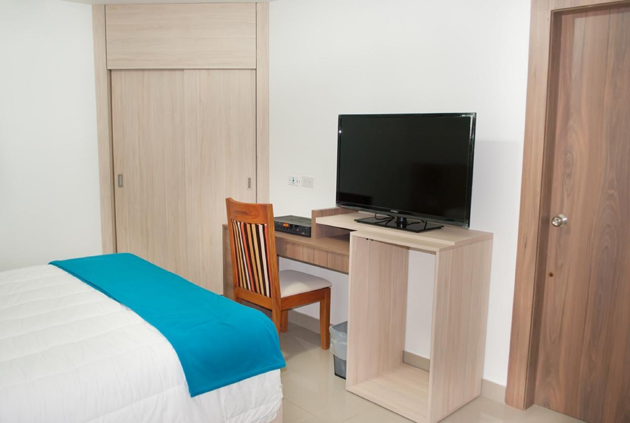 Hotel - Centro Comercial Punta Del Mar 萨利纳斯 客房 照片