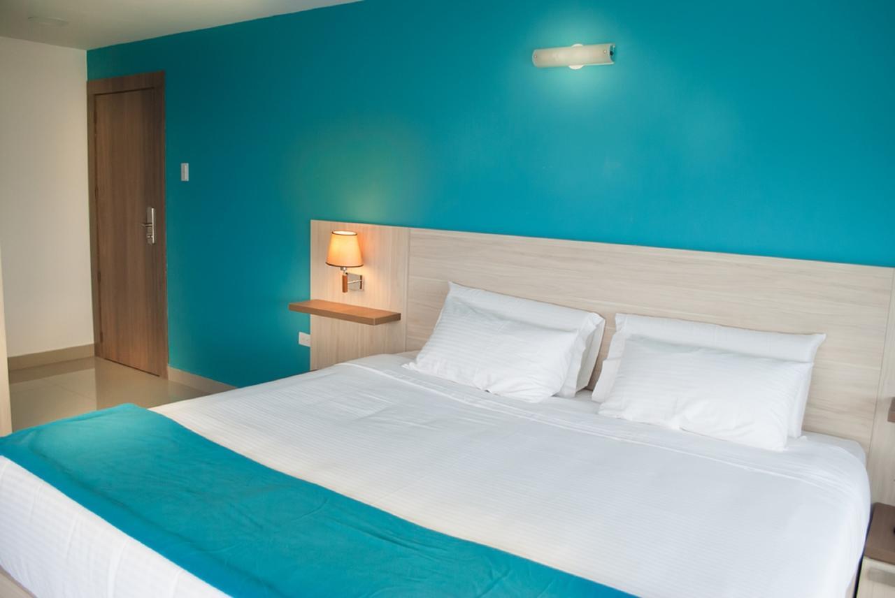 Hotel - Centro Comercial Punta Del Mar 萨利纳斯 客房 照片