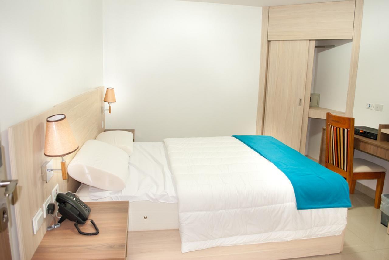 Hotel - Centro Comercial Punta Del Mar 萨利纳斯 客房 照片